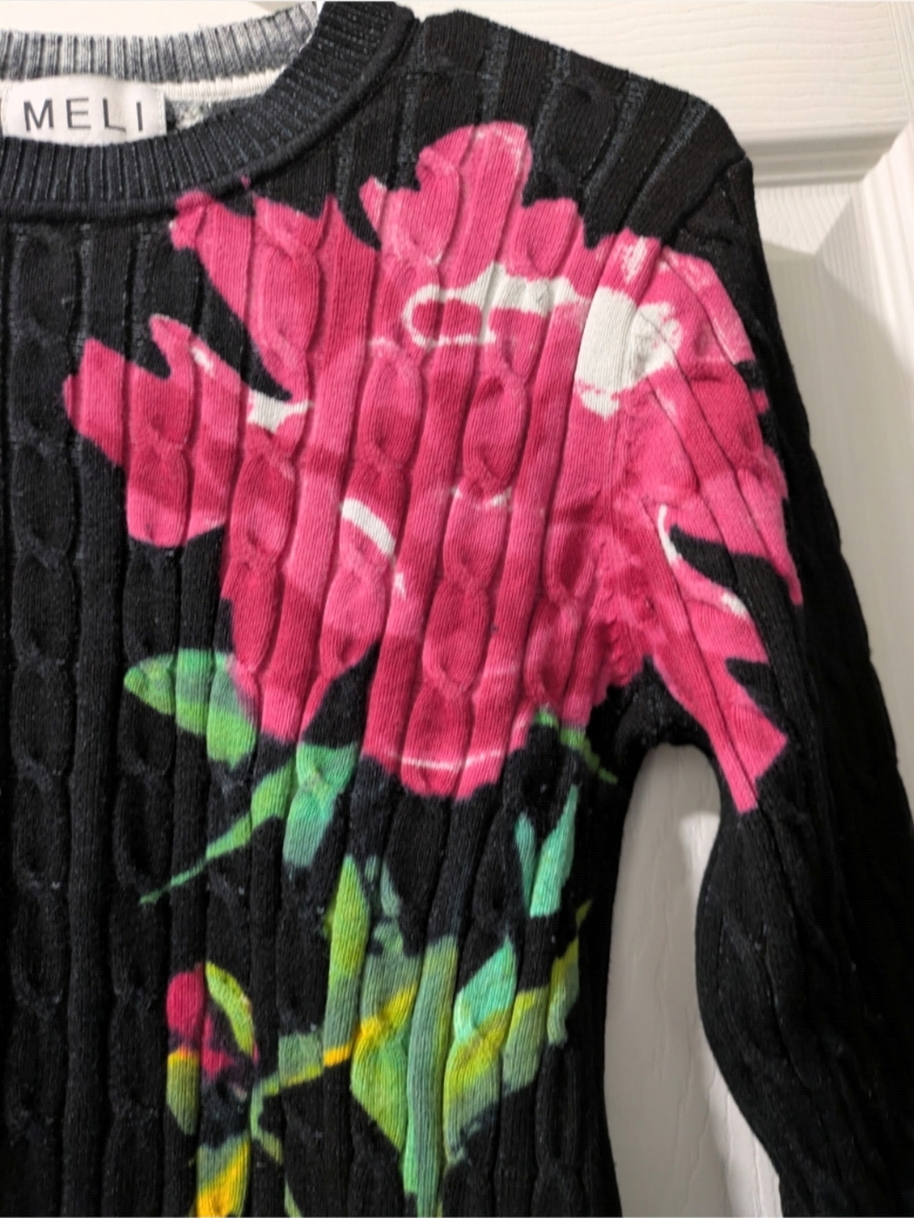 Cable Knit Sweater With Flower Applique Size M RUNS SMALL - Picture 4 of 6
